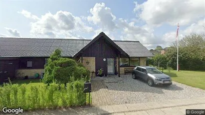 Boligudlejningsejendomme til salg i Østbirk - Foto fra Google Street View
