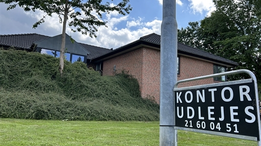 10 - 44 m2 kontor, kontorfællesskab, klinik i Vejle Centrum til leje