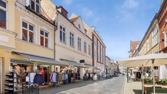 170 m2 butik i Middelfart til leje