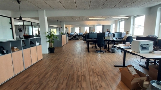 1057 m2 kontor, showroom, produktion i Glostrup til leje