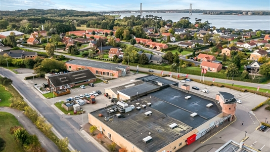 402 m2 butik, kontor i Middelfart til leje