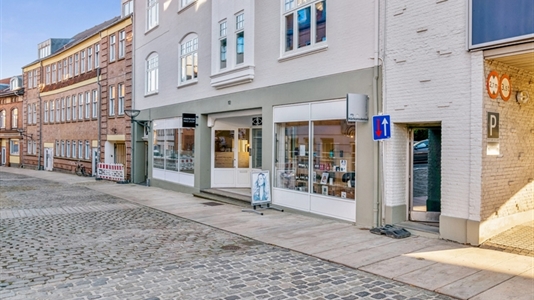 80 m2 butik, klinik, kontor i Vejle Centrum til leje