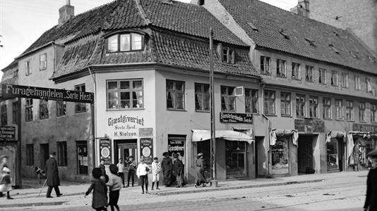 175 m2 restauration eget brug, butik i Vesterbro til leje