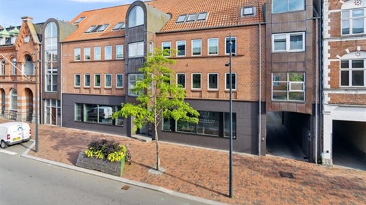 251 m2 kontor, klinik i Kolding til leje